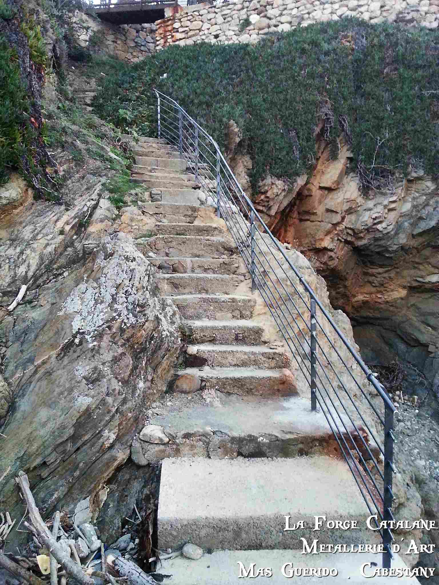 rampant lisses horizontales main courante deporte decoupe laser fer forge catalane 2.jpg